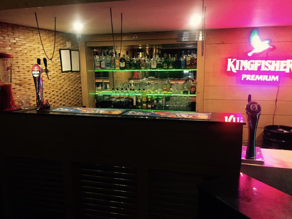 Vivek Hotel นิวเดลี ภายนอก รูปภาพ